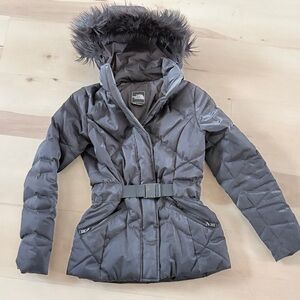 The North Face womens 550 coat 3/4 length black w/detachable fur hood sz small